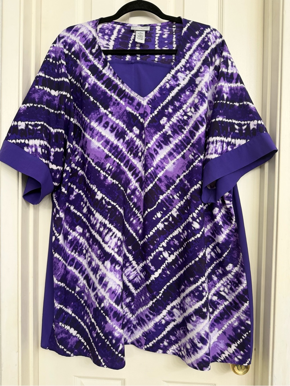 7100 Catherines Women's Plus 3X Purple Abstract V-Neck Short Sleeve Blouse Tunic